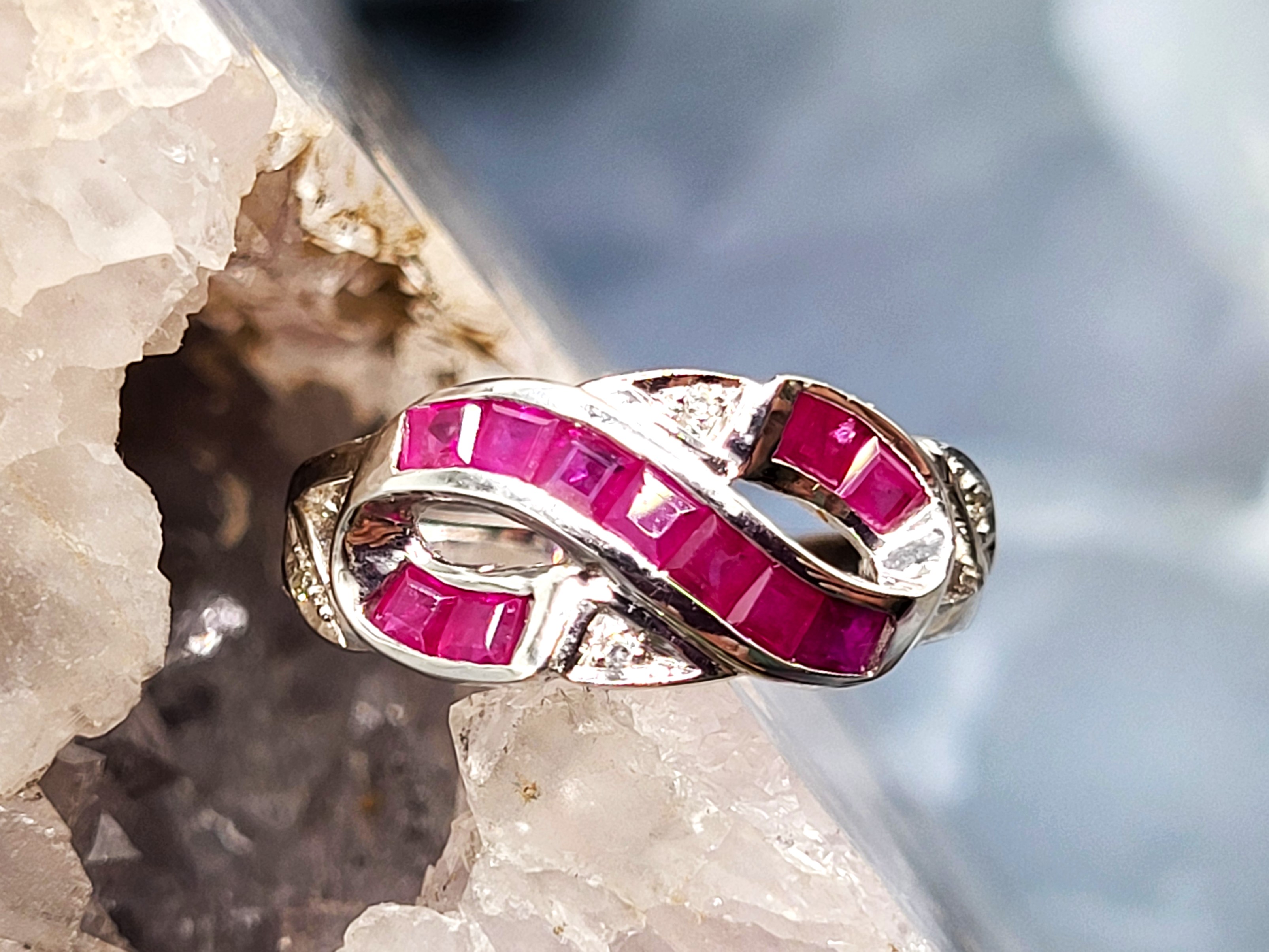 Square-cut Ruby and Round Diamond Infinity Ring