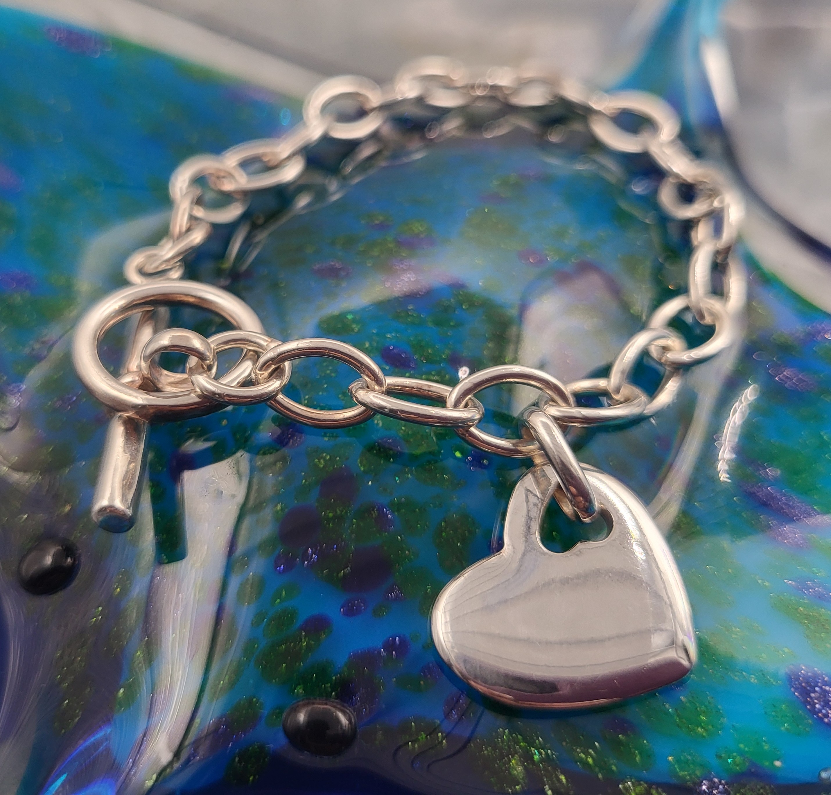 Rolo Link Toggle Bracelet w/ Dangling Heart Tag