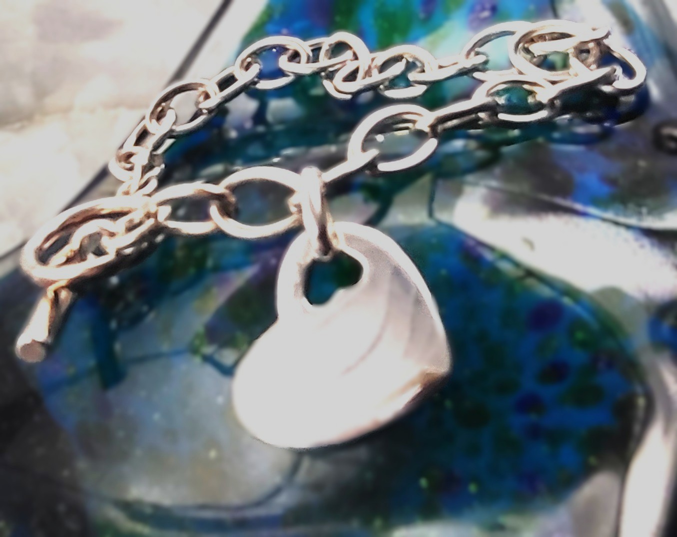 Rolo Link Toggle Bracelet w/ Dangling Heart Tag