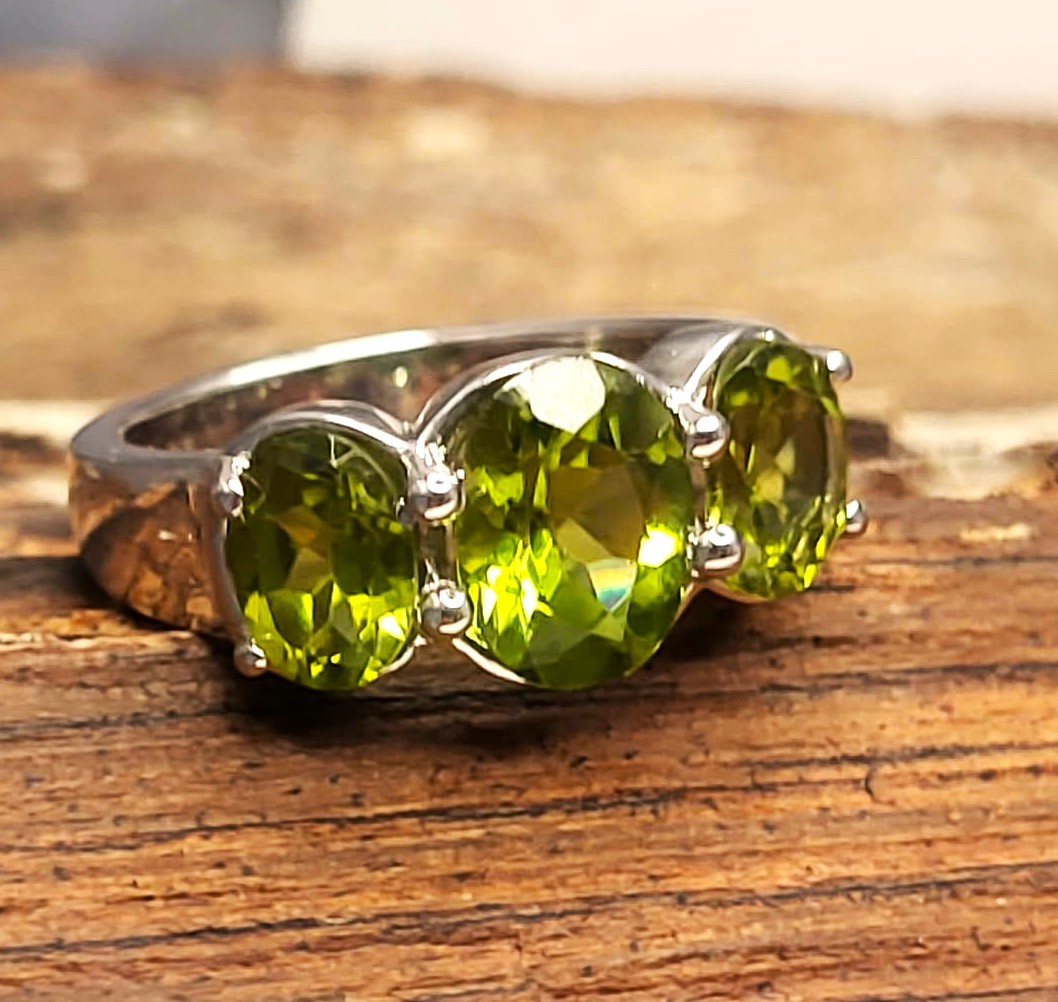 Sterling Silver Three-Stone Peridot Ring