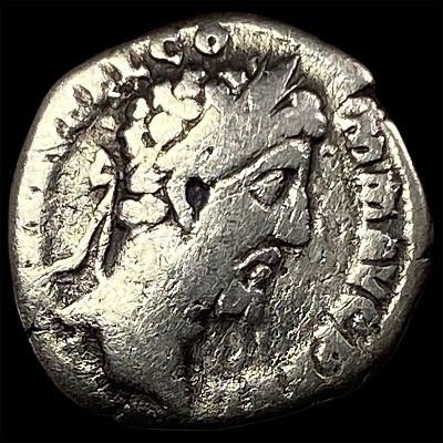 Roman Commodus 177-192 AD SIlver Denarius NEARLY UNCIRCULATED