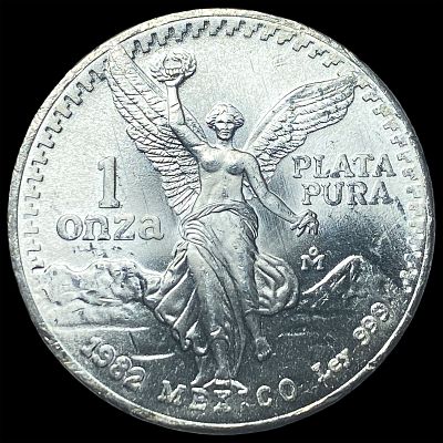 1982 Mexico Silver 1 Onza Libertad NEARLY UNCIRCULATED. 1982 Mexico Silver 1 Onza Libertad 