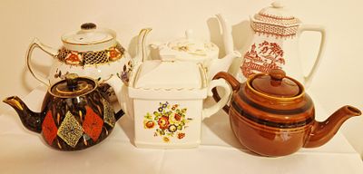 Selection Of Five Teapots To Include Sandler Viking Arthur Wood And More. Various colours and styles