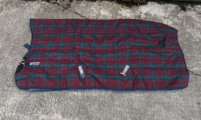 Horseware Stable Rug. Part neck M/H W size 5’9 possibly 6ft- please see measurements on photo