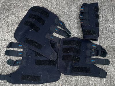 Premier Equine Turnout Boots. Full set x2 fronts & x2 hinds, think con size, see measurements