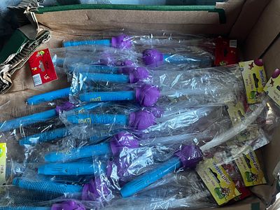Job lot of tweenie light up wands. Over 20 in box