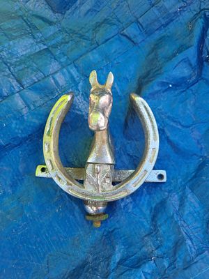 Car/truck horse mascot. Vintage horses head truck or 
Car mascot came of a vintage 
Horsebox 