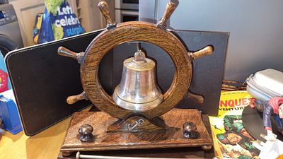 Large ships dinner bell oak. Large ships dinner bell in 
Oak and plated bell has lovely 
Wear 