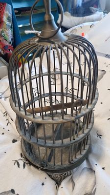 Brass birdcage . Fabulous brass birdcage with 
Working door