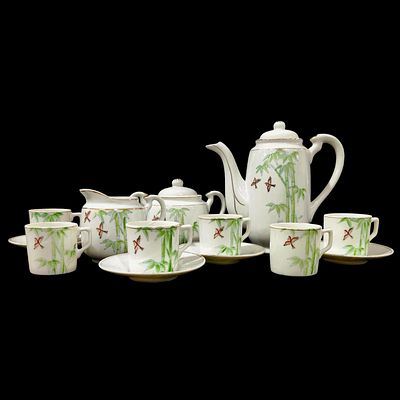 JAPANESE PORCELAIN COFFEE SERVICE - comprising six cups, four saucers, a coffee pot, a sugar 