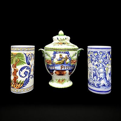 CETOSA. Set composed of 3 pharmacy bottles in faience. Dim: 32x22 cm.