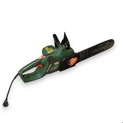 ELECTRIC SAW. Black&amp;Decker chainsaw, Mod. GK1635T/35MM. Note: tested, working. Dim: 80 cm 