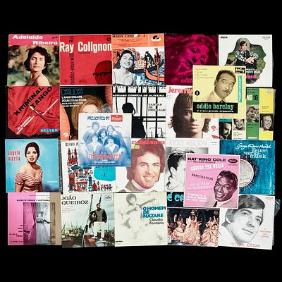 VINYL. Set of 23 assorted 45 rpm records, Edith Piaf, Angela Maria, Adeleide Ribeiro, Ray 