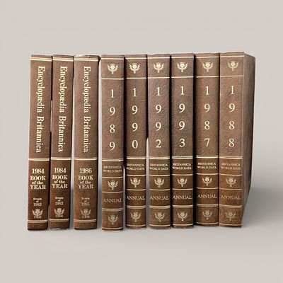 ENCYCLOPAEDIA BRITANNICA, INC. Set of 9 volumes, Britannica Book of the Year 1984 to 1993. 