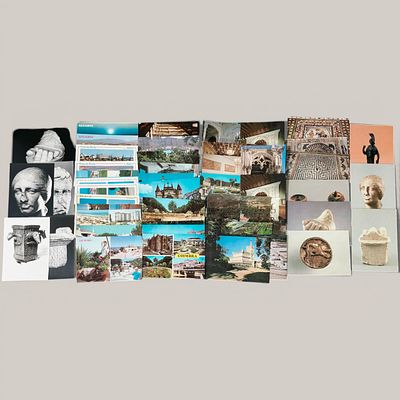 MISCELLANEOUS POSTCARDS. Collection of approximately 90 postcards related to Algarve, Bussaco 