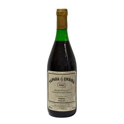 TAPADA DE CHAVES RED WINE. 1997 Tapada do Chaves Reserva red wine, Alentejo. Volume: 75cl. 