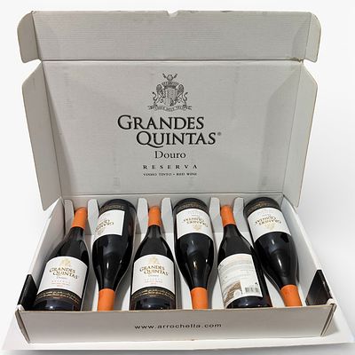 GRANDES QUINTAS RED WINE. Box with six bottles of Grandes Quintas Reserva Douro 2011 red wine 
