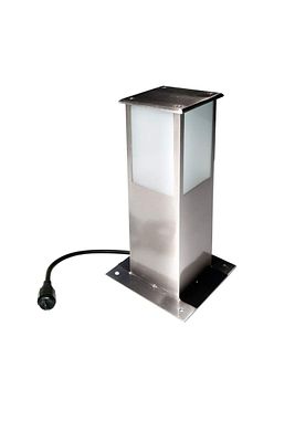 GARDEN LAMP. Easy-Connect Tower of light garden lamp, stainless steel look, 560 lumens. Note: 