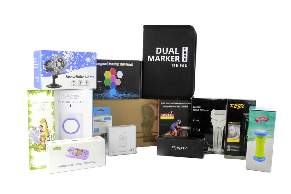 SURPRISE BOX. Surprise Box with a varied selection of items from different categories, such as 