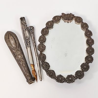 PRATA ANTIGA. Conjunto de objetos em Prata antiga portuguesa contrastada contituida por espelho 