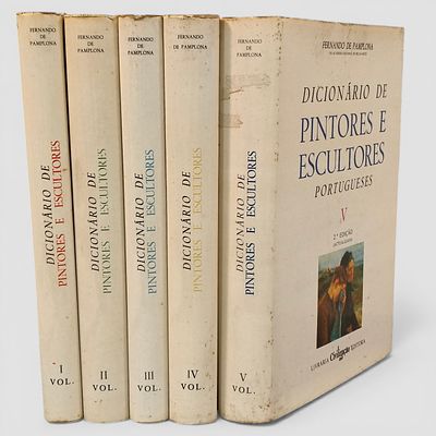 DICTIONARY OF PORTUGUESE PAINTERS AND SCULPTORS BOOKS. Set of 5 volumes, Dictionary of 