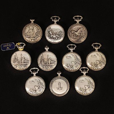 LOTE DE 10 REL&Oacute;GIOS DE BOLSO VINTAGE. Marca Argus com decora&ccedil;&atilde;o ornamentada e relevada nas suas 