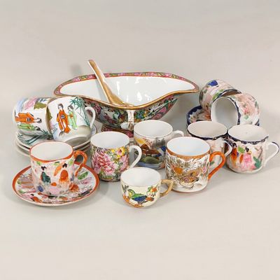 CONJUNTO DE LOI&Ccedil;A EM PORCELANA ORIENTAL. Conjunto de loi&ccedil;a em porcelana oriental, composto or 7 