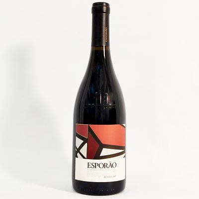 ESPOR&Atilde;O RESERVA 2007. Bottle of red wine Espor&atilde;o Reserva 2007, D.O.C. Alentejo. Volume: 75cl. 