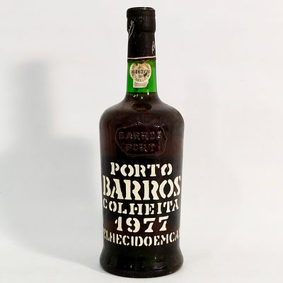 BARROS PORT WINE. Bottle of Barros Vintage Port wine, 1977, V.N. Gaia. Volume: 75cl. Alcohol 