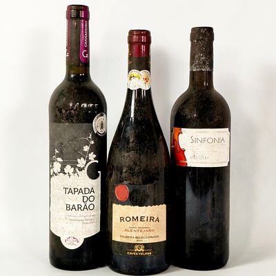ALENTEJO RED WINE SELECTION. Set of Sinfonia 1998 wine, Romeira 2010 wine, Tapada do Bar&atilde;o 2007 wine.