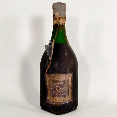 OLD BRANDY. Very old Vinic brandy bottle Dom Teod&oacute;sio.