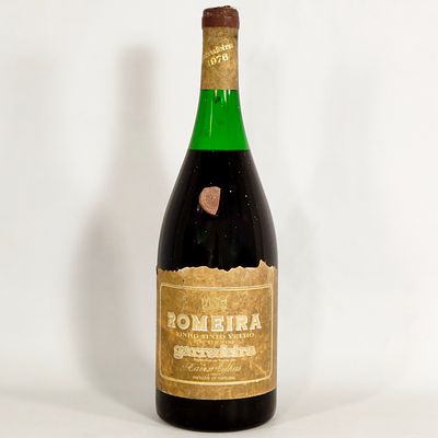 ROMEIRA RED WINE. Magnum Romeira old red wine cellar 1976.