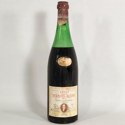 D&Atilde;O TERRAS ALTAS RED WINE. Magnum Terras Altas 1981 Jos&eacute; Maria da Fonseca.