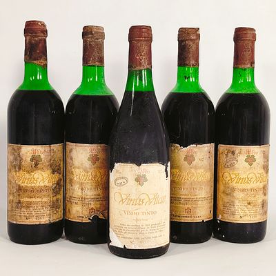 D&Atilde;O RED WINE. Bottles of red wine, D&atilde;o Vinus Vitae, 1987.