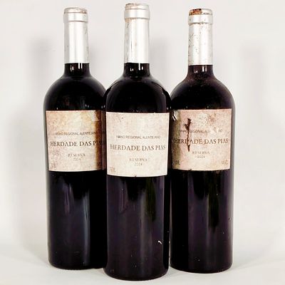 ALENTEJO RED WINE. Bottles of red wine, Herdade das Pias Reserva 2004.
