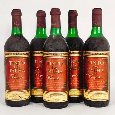 ALENTEJO RED WINE. Bottles of red wine, Tinto da Talha 1999.