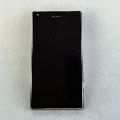 SONY XPERIA Z5. Sony Smartphone Cpu 8x2.0GHz, 3MP RAM, 32MP ROM, 5.2" Display. Note: Working