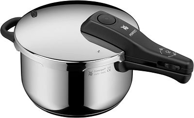 WMF PERFECT PRESSURE COOKER 4.5 L. Cromargan stainless steel pressure cooker with a 4.5-liter 