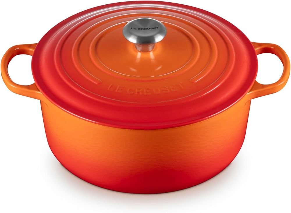 LE CREUSET ROUND ENAMELLED CAST IRON CASSEROLE DISH 6.8 L. Round enameled cast iron casserole 