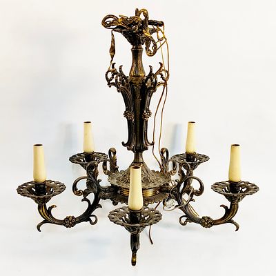 CEILING LAMP. Ceiling lamp in patinated metal, floral decoration. E14. Dimensions: 100x58cm. 