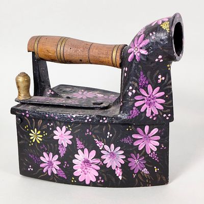 ANTIQUE 19TH CENTURY CHARCOAL IRON. Antique charcoal iron made of cast iron with a wooden handle 