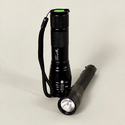 LOT OF 2 PORTABLE FLASHLIGHTS: ULTRIFIRE HWA WTS TACTICAL FLASHLIGHT + ENERGIZER COMPACT FLASHLIGHT