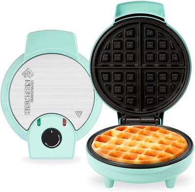 HOLSTEIN HOUSEWARES 7-INCH WAFFLE MAKER. Waffle maker with non-stick plate, stainless steel 