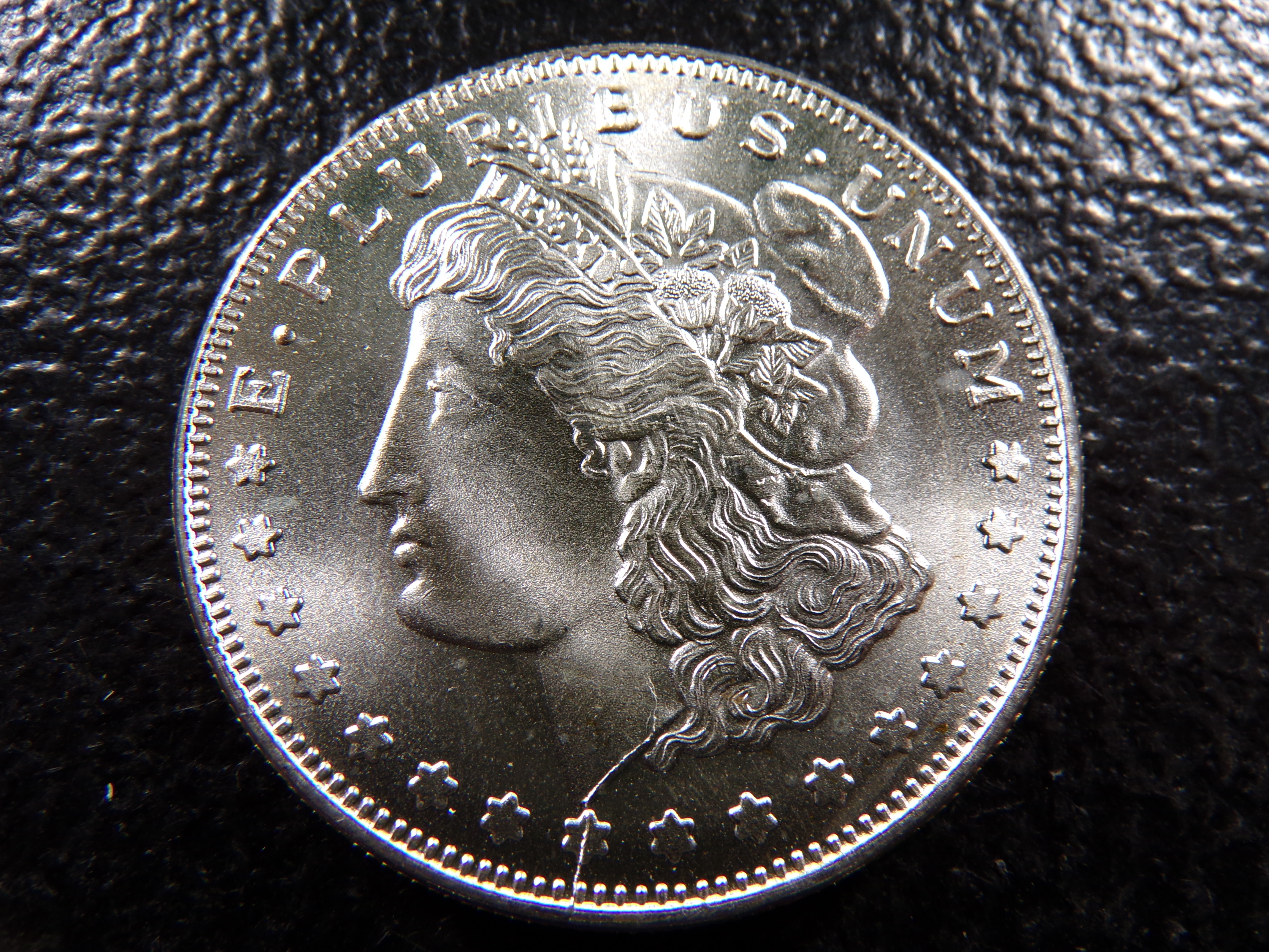 SILVER COLLECTIBLE 1 OUNCE .999 FINE SILVER