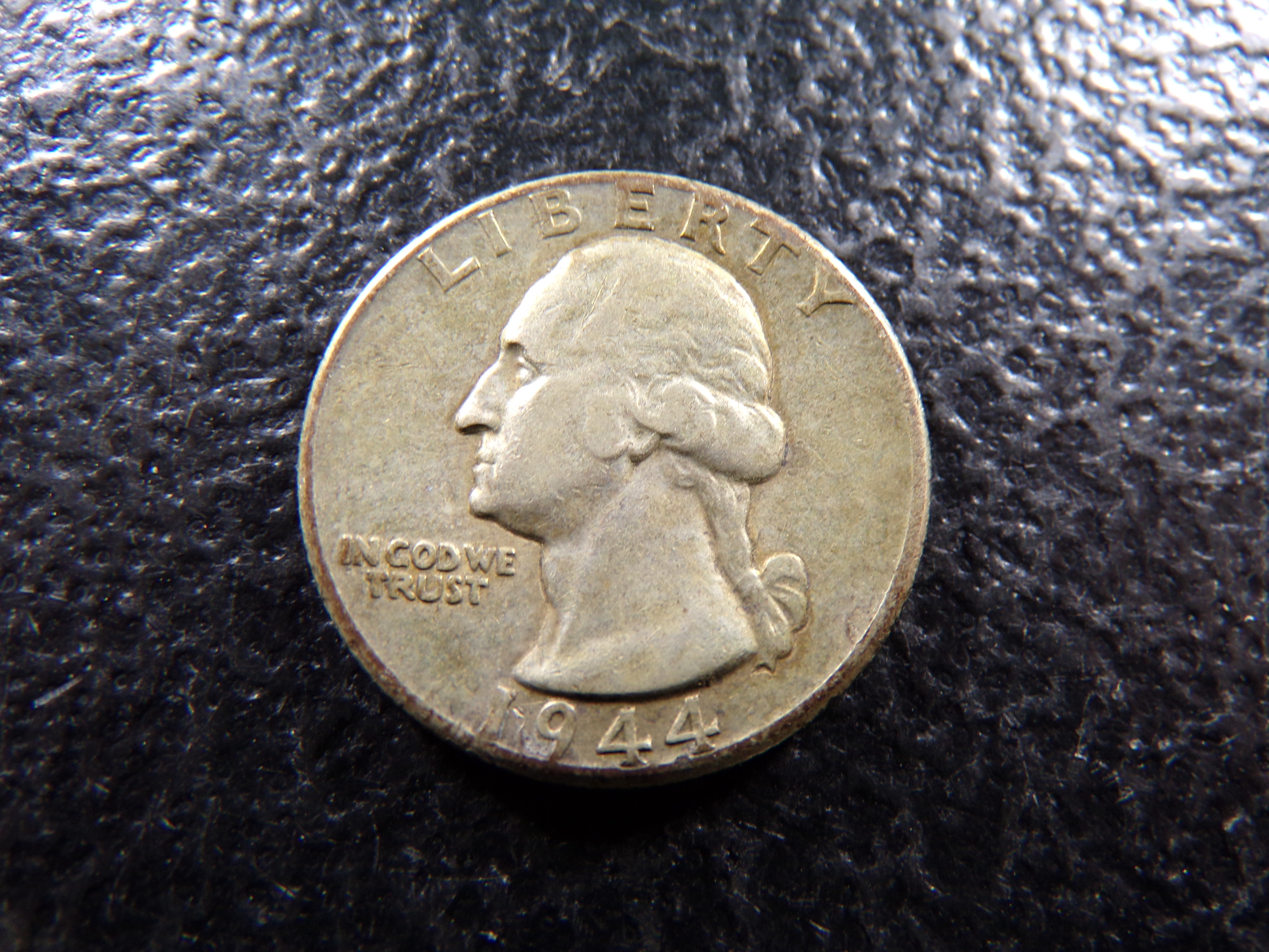 1944 WASHINGTON SILVER QUARTER ***MINTED 105 MILLION