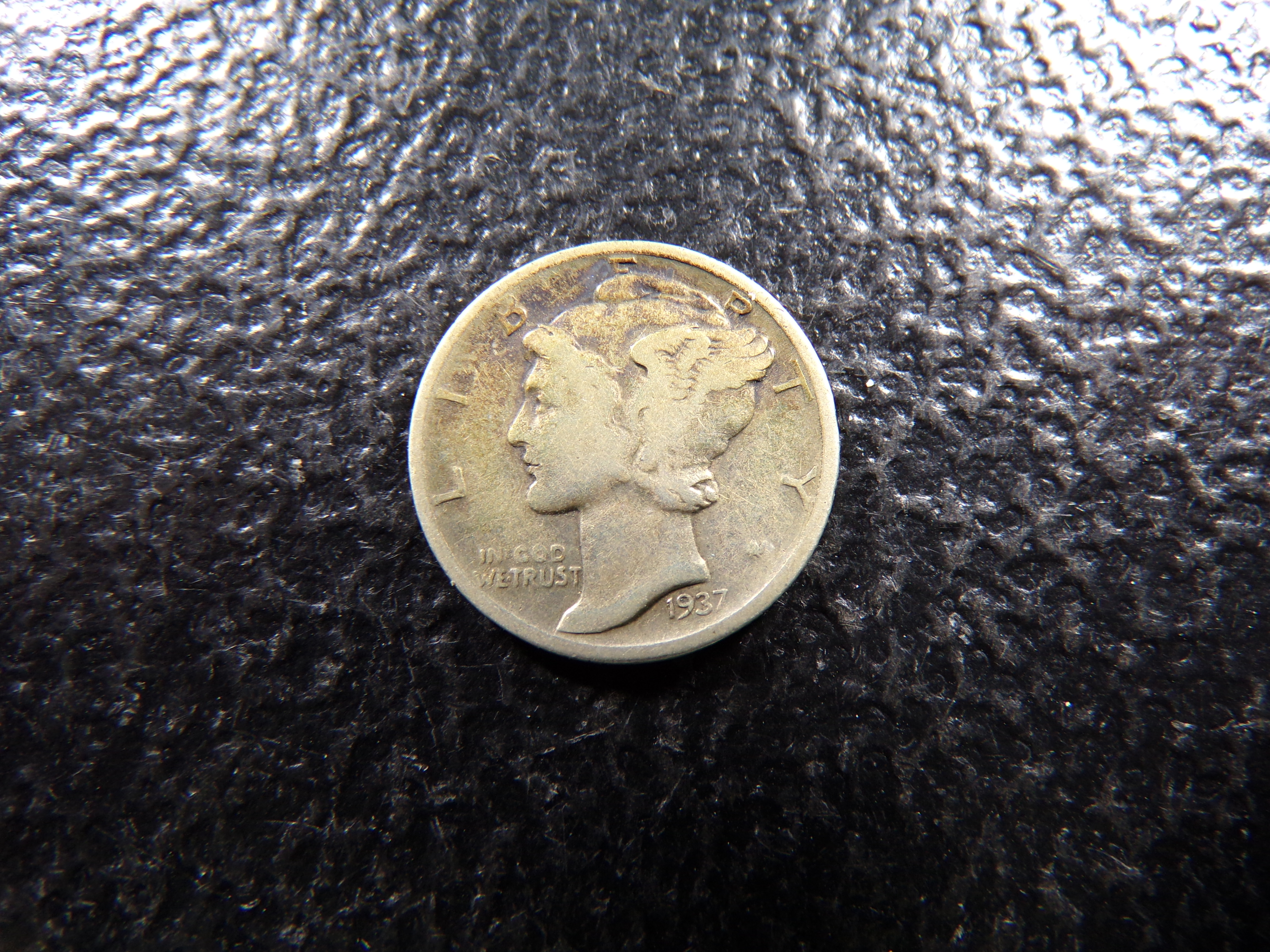 1937-D MERCURY SILVER DIME ***MINTED 14.1 MILLION