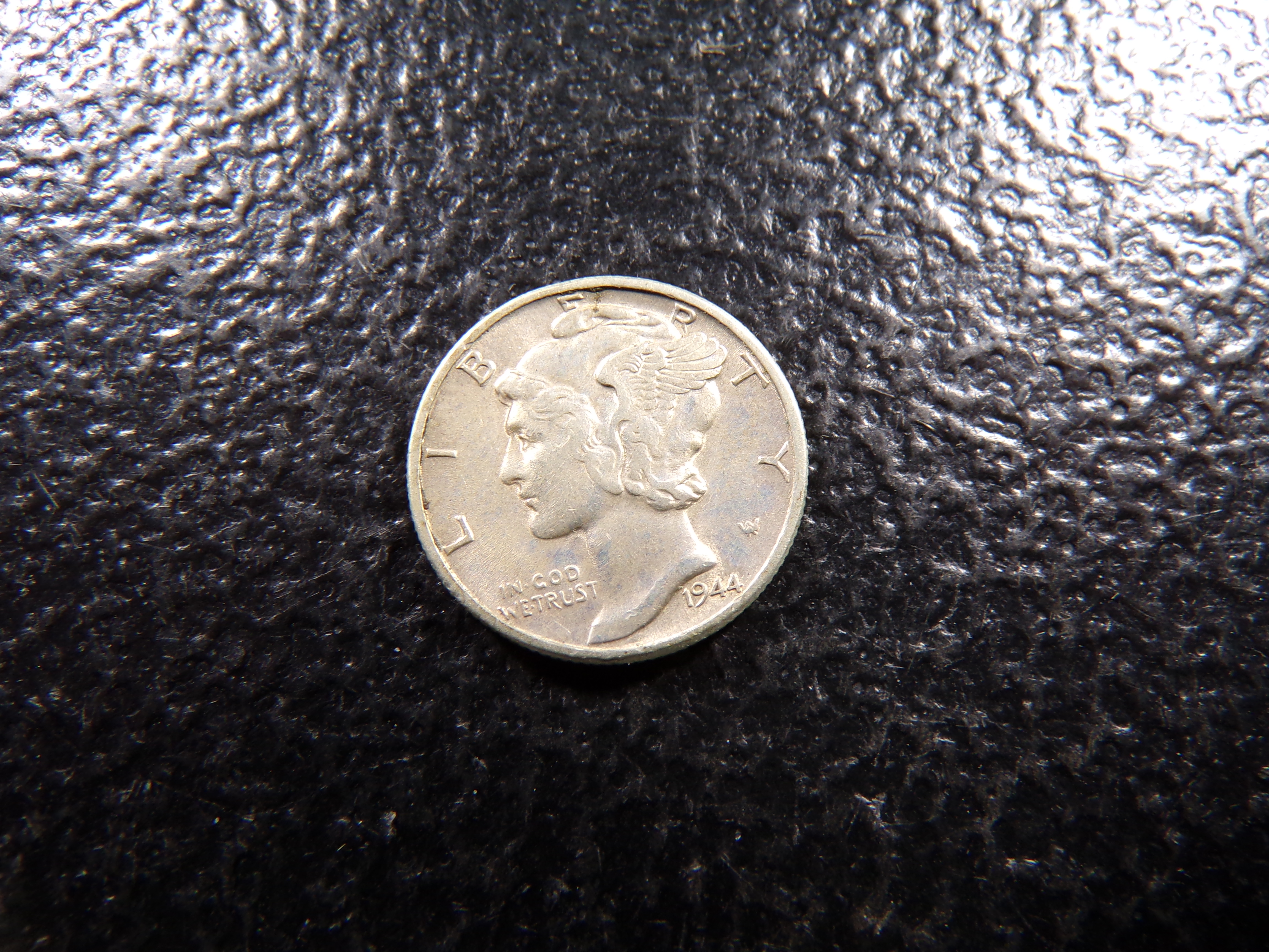 1944 MERCURY SILVER DIME ***MINTED 231.4 MILLION