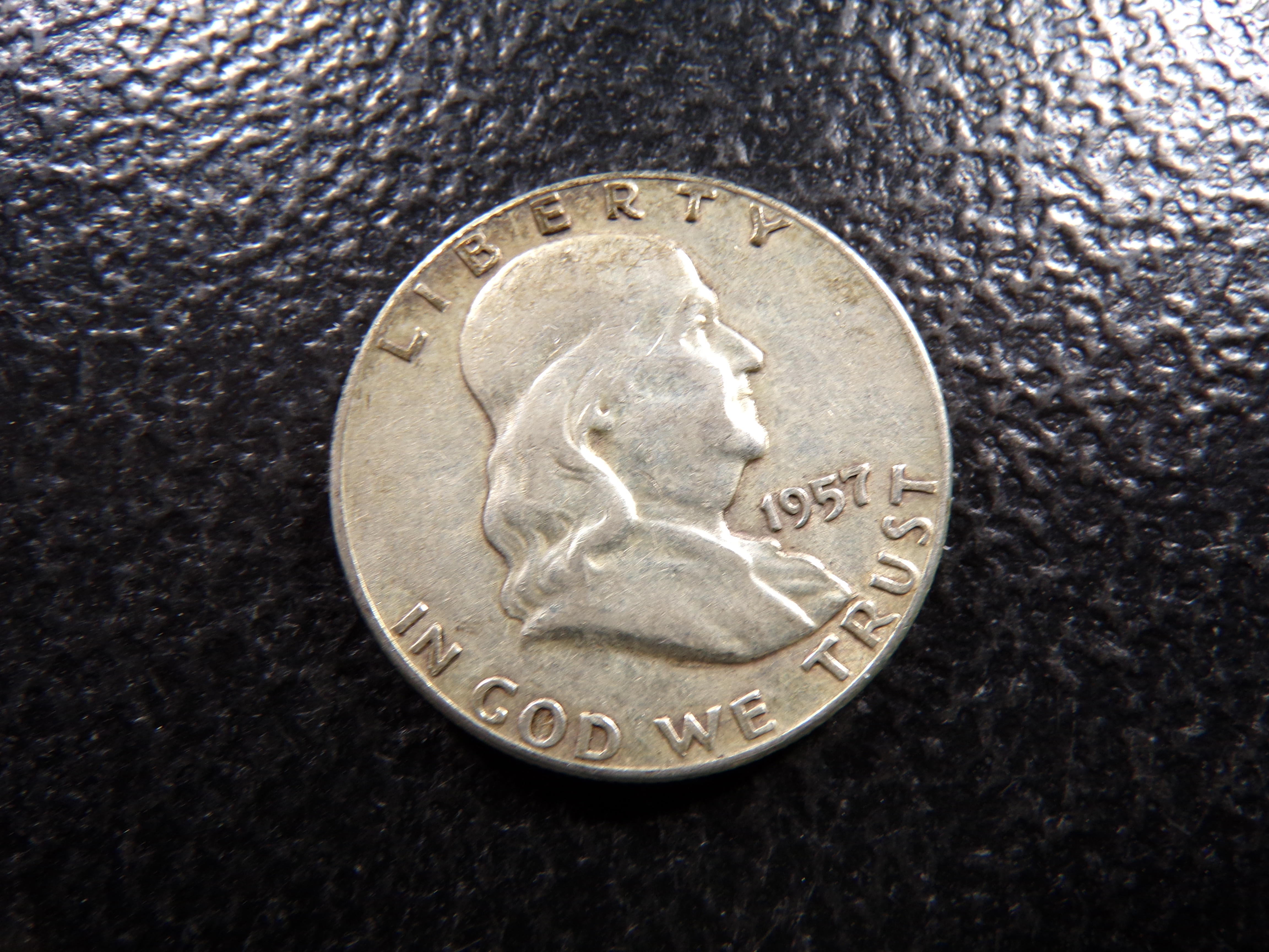 1957 FRANKLIN SILVER HALF DOLLAR ***MINTED 6 MILLION +