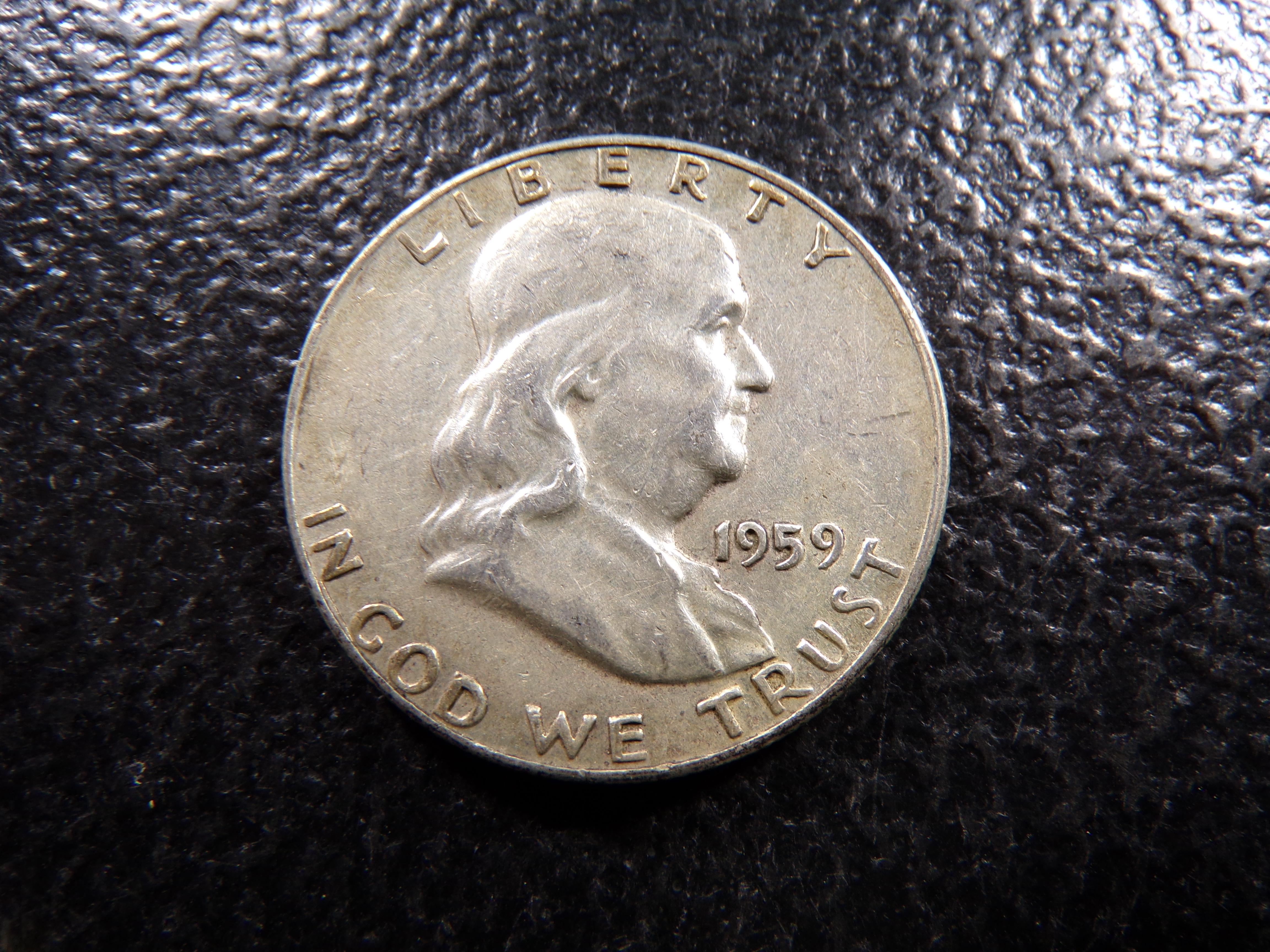 1959 FRANKLIN SILVER HALF DOLLAR ***MINTED 7 MILLION +