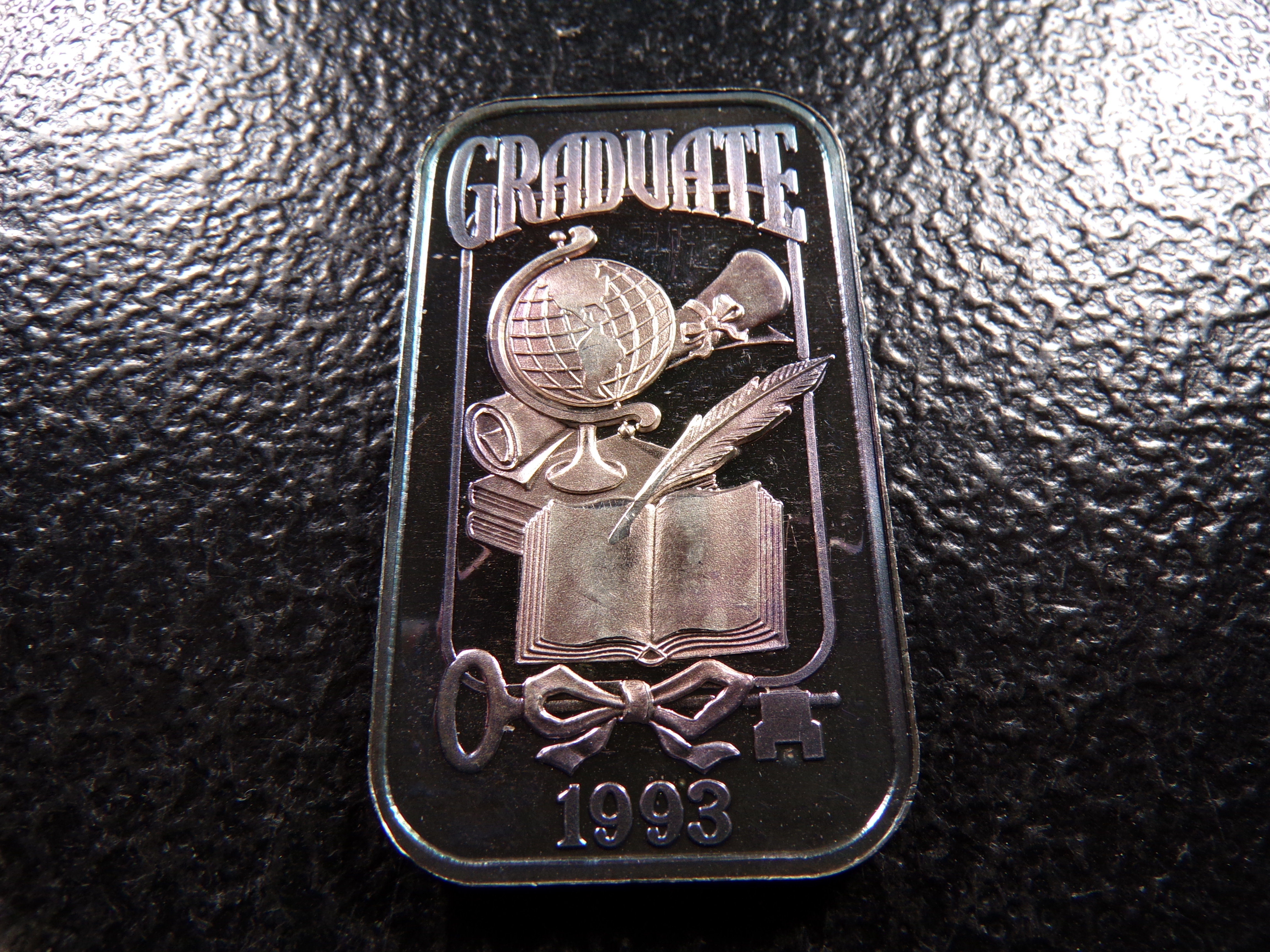 COLLECTIBLE 1 OUNCE .999 FINE SILVER BAR